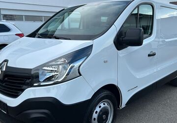 Renault Trafic 128.000 km 10.990 &euro; Trossingen 78647