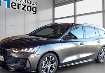 Ford Focus 13.200 km 24.490 &euro; Schramberg 78713