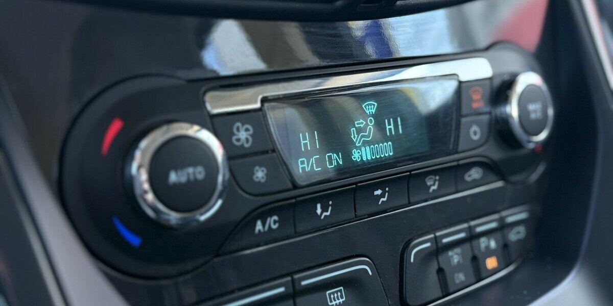 Ford Kuga 2.0 TDCI Titanium STANDHZ/NAVI/DAB/KAMERA 98.466 km 10.900 &euro; Villingen-Schwenningen 78054