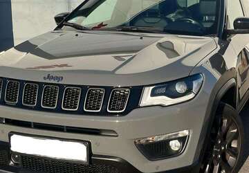Jeep Compass 72.650 km 17.500 &euro; Donaueschingen 78166