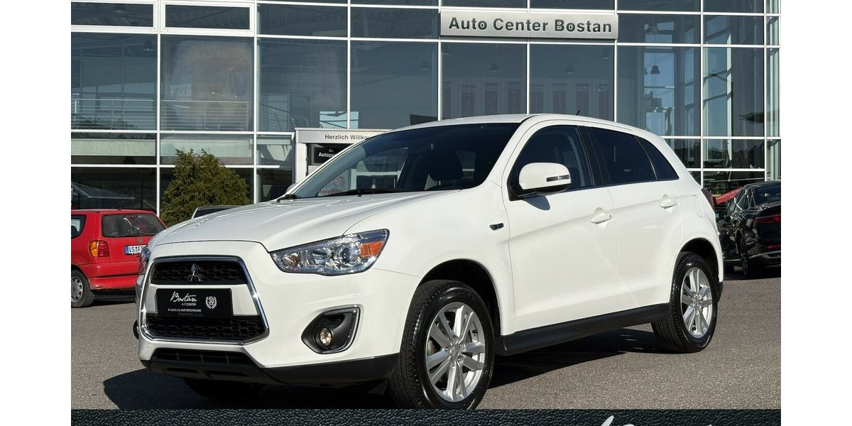 Mitsubishi ASX Basis 2WD PDC/KLIMA/SITZHEIZUNG/USB/1.HAND 46.244 km 8.900 &euro; Villingen-Schwenningen 78054