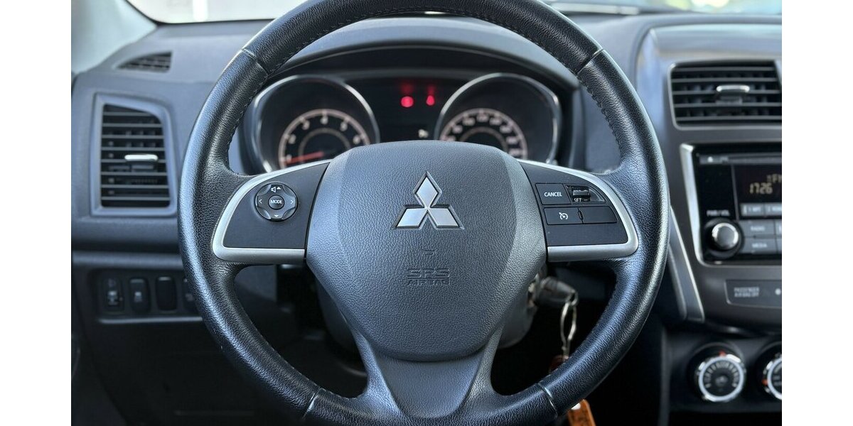 Mitsubishi ASX Basis 2WD PDC/KLIMA/SITZHEIZUNG/USB/1.HAND 46.244 km 8.900 &euro; Villingen-Schwenningen 78054