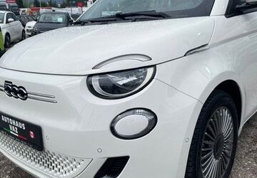 Fiat 500e 13.100 km 22.500 &euro; Villingen-Schwenningen 78052