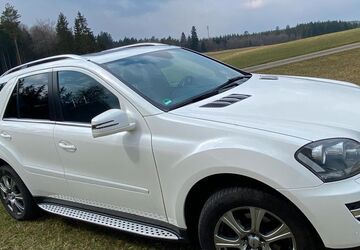Mercedes-Benz ML 300 236.000 km 12.900 &euro; Rötenbach 79877