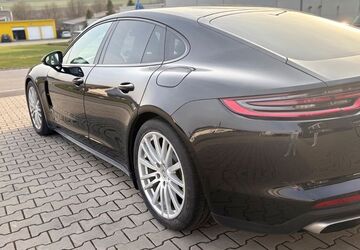 Porsche Panamera 87.240 km 42.900 &euro; Balgheim 78582