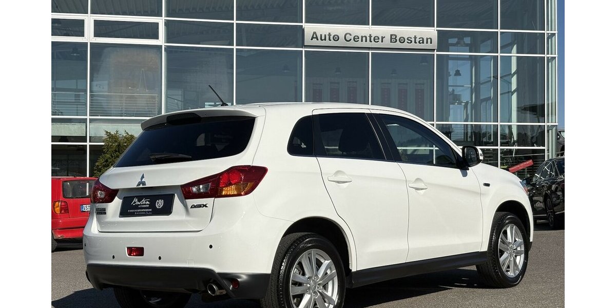 Mitsubishi ASX Basis 2WD PDC/KLIMA/SITZHEIZUNG/USB/1.HAND 46.244 km 8.900 &euro; Villingen-Schwenningen 78054