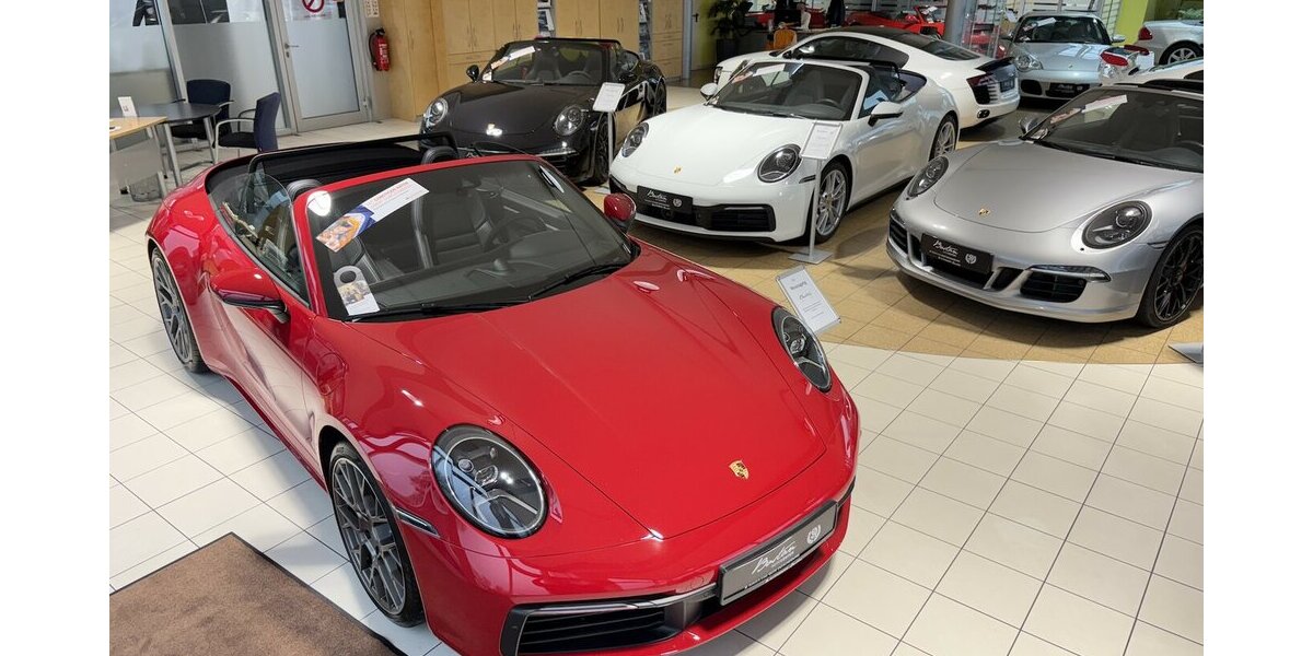 Porsche 992 911 CARRERA4/BOSE/LEDER/CHRONO/KAMERA/MEMORY 21.266 km 115.900 &euro; Villingen-Schwenningen 78054