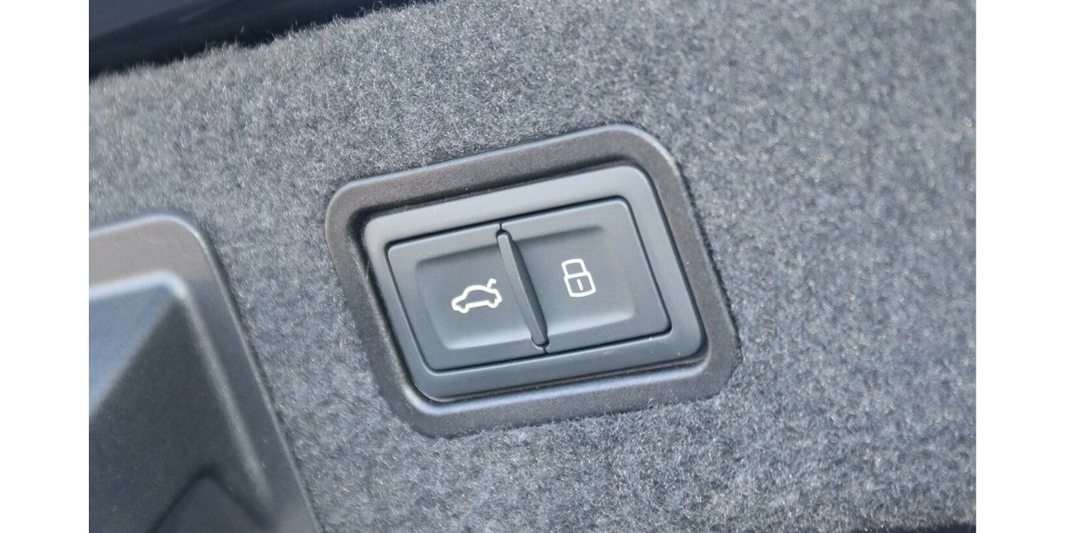 Audi A8 50 TDI/LEDER/PANORAMA/HEAD UP/BANG & OLUFSEN 58.000 km 56.900 &euro; Villingen-Schwenningen 78054