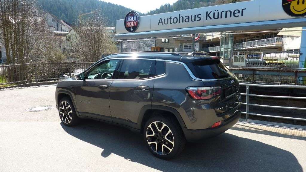 Jeep Compass 38.200 km 19.500 &euro; TRIBERG 78098