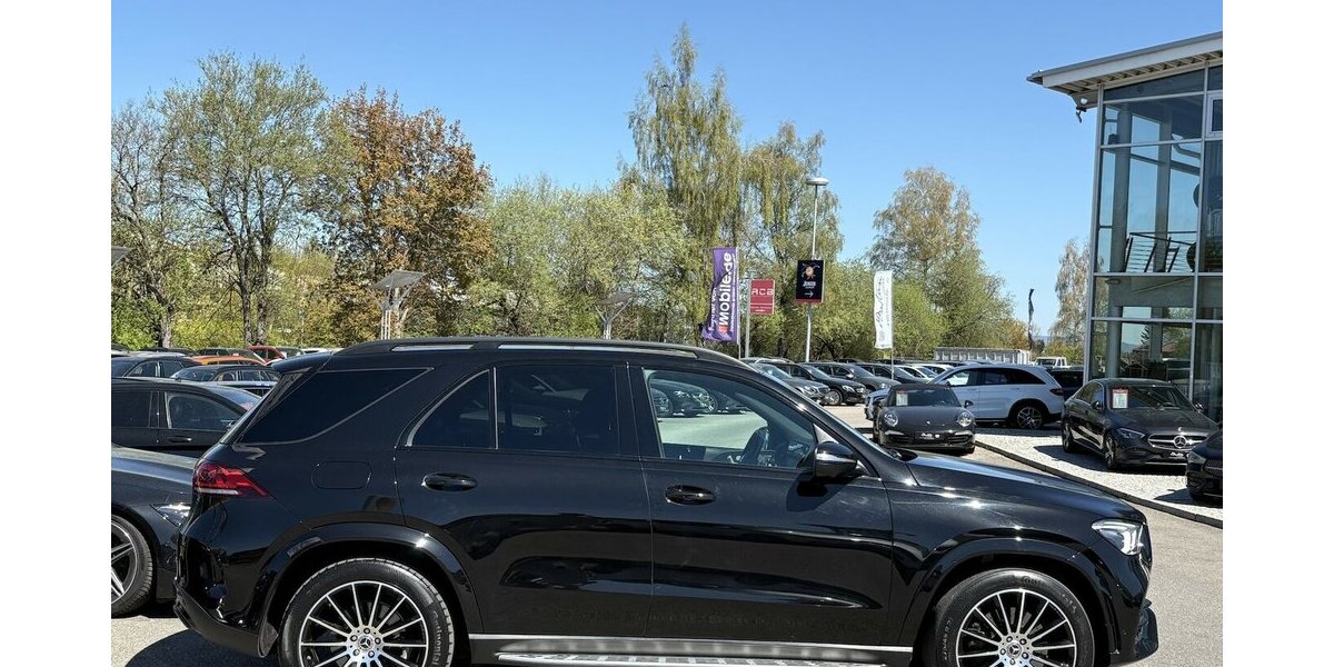 Mercedes-Benz GLE 400 d AMG 4Matic 360°/HEAD-UP/CARPLAY/PANO 44.114 km 69.900 &euro; Villingen-Schwenningen 78054