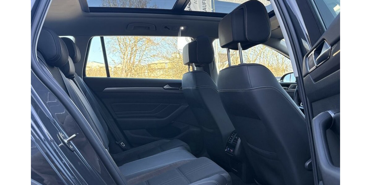 VW Passat Alltrack 2.0 TDI MASSAGE/PANO/NAVI/1.HAND 88.854 km 24.900 &euro; Villingen-Schwenningen 78054