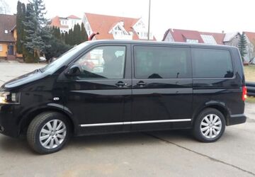 VW T5 Multivan 225.000 km 15.990 &euro; Fluorn-winzeln 78737