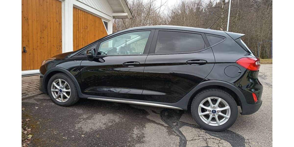 Ford Fiesta 94.000 km 9.400 &euro; Lenzkirch 79853