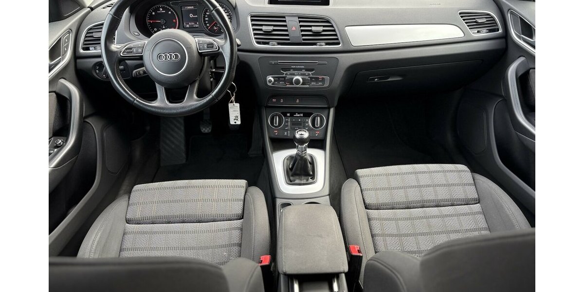 Audi Q3 2.0 TDI/NAVI/AHK/KLIMA/SCHECKHEFT-GEPFLEGT 158.447 km 13.900 &euro; Villingen-Schwenningen 78054