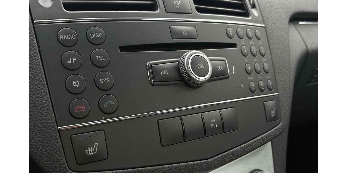 Mercedes-Benz C 220 CDI SITZHEIZUNG/BI-XENON/TEMPOM/ISOFIX/PDC 124.885 km 10.900 &euro; Villingen-Schwenningen 78054