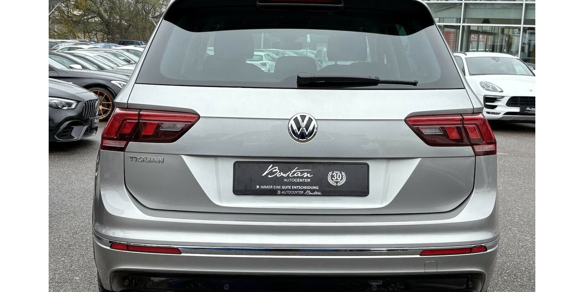VW Tiguan 1.5 TSI RLine ACC/NAVI/AHK/SHZ/LED/1.HAND 73.187 km 25.800 &euro; Villingen-Schwenningen 78054