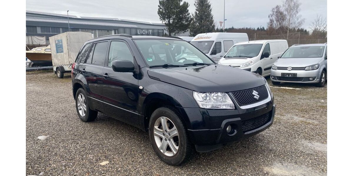 Suzuki Grand Vitara 137.000 km 5.990 &euro; Schwenningen 78056