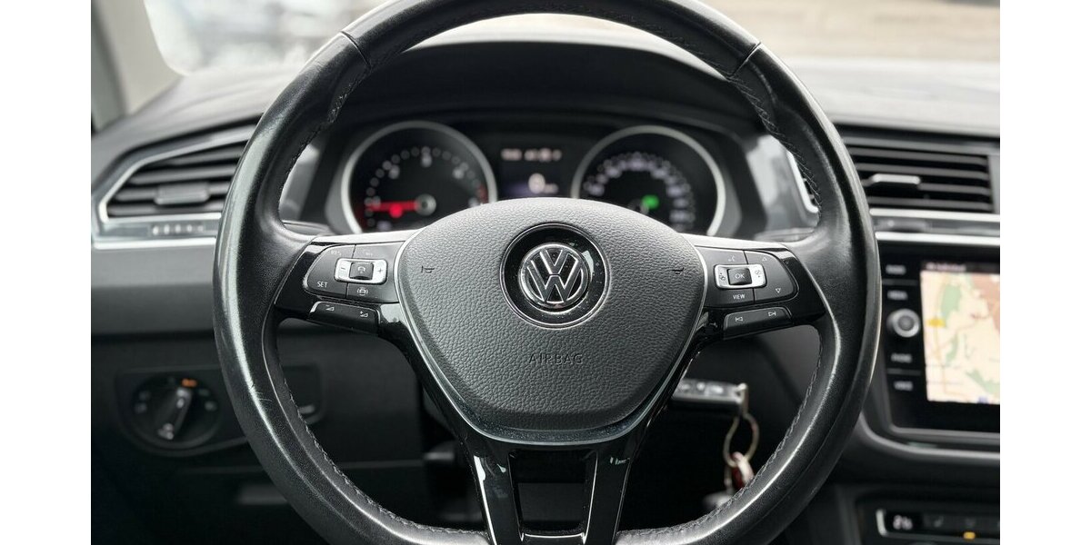 VW Tiguan 2.0 TDI 4Motion DSG/AHK/SHZ/DAB/CARPLAY 126.308 km 19.900 &euro; Villingen-Schwenningen 78054