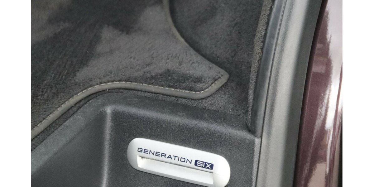 VW T6 Multivan GENERATION SIX 4-MOTION/7 SITZE/NAVI 150.462 km 27.900 &euro; Villingen-Schwenningen 78054