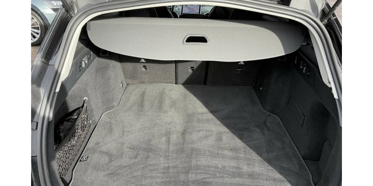 Mercedes-Benz C 300 d/AVANTGARDE/PANORAMA/ACC/KAMERA/DAB/LED 44.969 km 33.900 &euro; Villingen-Schwenningen 78054