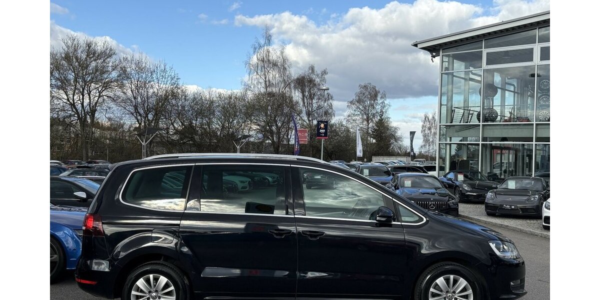 VW Sharan 2.0 TDI Comfortline 7.SITZ/NAVI/SHZ/DSG 107.728 km 21.800 &euro; Villingen-Schwenningen 78054
