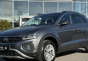 VW T-Roc 1.5 TSI Life CARPLAY/NAVI/SPURHALT/SHZ/DAB 52.096 km 19.800 &euro; Villingen-Schwenningen 78054