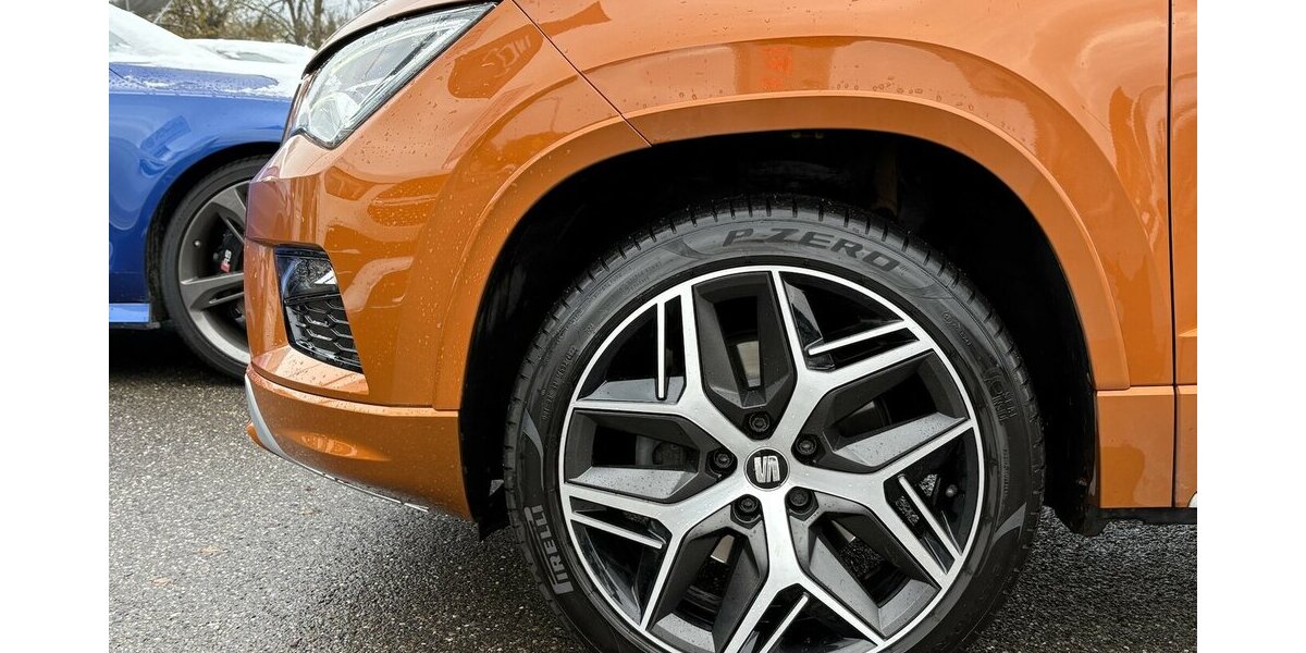 Seat Ateca FR 4 Drive KAMERA/AHK/DSG/1.HAND 88.453 km 19.900 &euro; Villingen-Schwenningen 78054