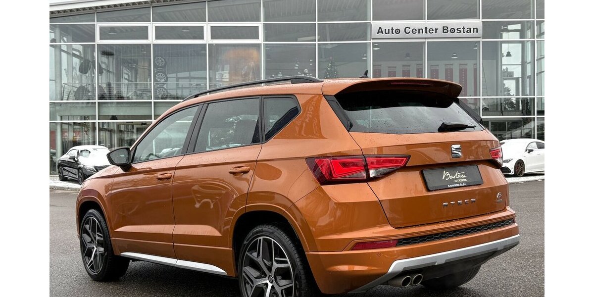 Seat Ateca FR 4 Drive KAMERA/AHK/DSG/1.HAND 88.453 km 19.900 &euro; Villingen-Schwenningen 78054