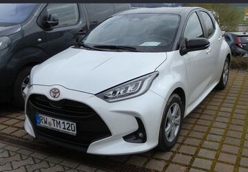 Toyota Yaris 14.000 km 19.950 &euro; Rottweil 78628
