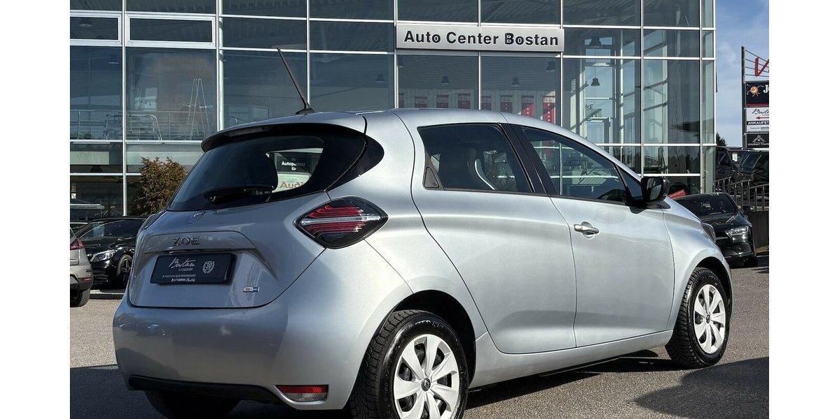 Renault ZOE Life/KEYLESS/LENKHZ./TEMPOMAT/1.HAND 62.409 km 12.900 &euro; Villingen-Schwenningen 78054