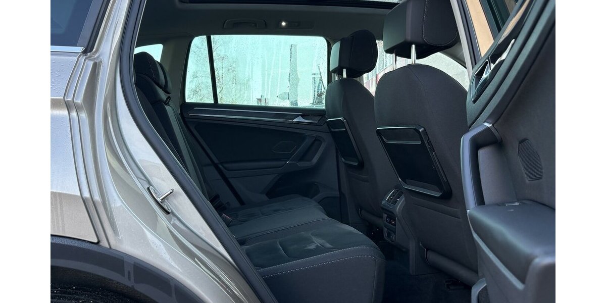 VW Tiguan 2.0 TDI HIGHLINE/4x4/PANO/STANDHEIZUNG 137.501 km 19.800 &euro; Villingen-Schwenningen 78054