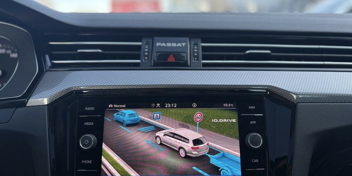 VW Passat Alltrack 2.0 TDI MASSAGE/PANO/NAVI/1.HAND 88.854 km 24.900 &euro; Villingen-Schwenningen 78054