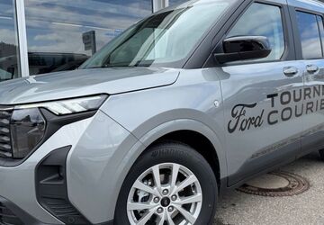 Ford Tourneo Courier 6.000 km 29.990 &euro; Titisee Neustadt 79822