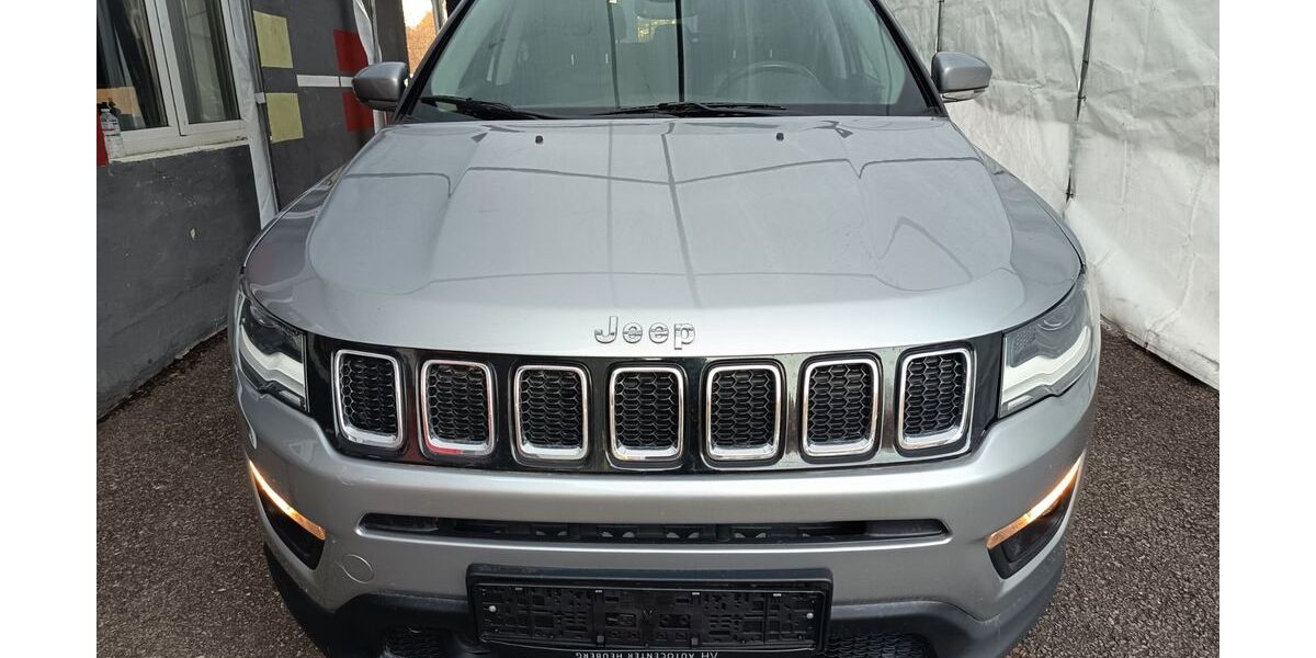Jeep Compass 130.000 km 13.999 &euro; Villingen-Schwenningen 78052