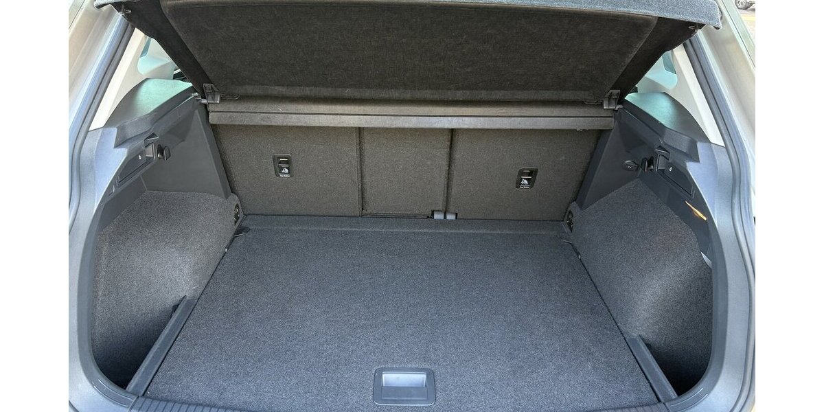 VW Tiguan 2.0 TDI HIGHLINE/4x4/PANO/STANDHEIZUNG 137.501 km 19.800 &euro; Villingen-Schwenningen 78054