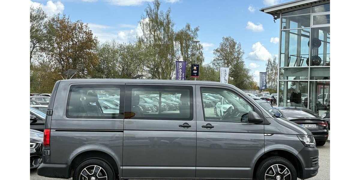 VW T6 Transporter Kasten 9-SITZER/AHK/NAVI/KAMERA 114.224 km 26.800 &euro; Villingen-Schwenningen 78054