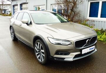 Volvo V90 Cross Country 132.500 km 28.500 &euro; Deißlingen 78652