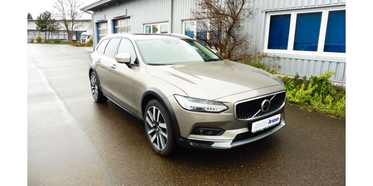 Volvo V90 Cross Country 132.500 km 28.500 &euro; Deißlingen 78652