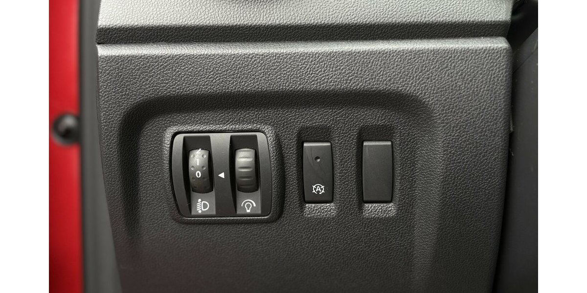 Renault Captur 1.2 XMOD KAMERA/NAVI/SHZ/KLIMA/KEYLESS 29.841 km 11.900 &euro; Villingen-Schwenningen 78054