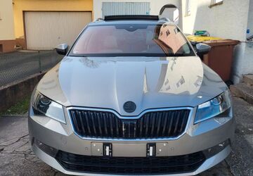 Skoda Superb 145.000 km 20.000 &euro; Trossingen 78647