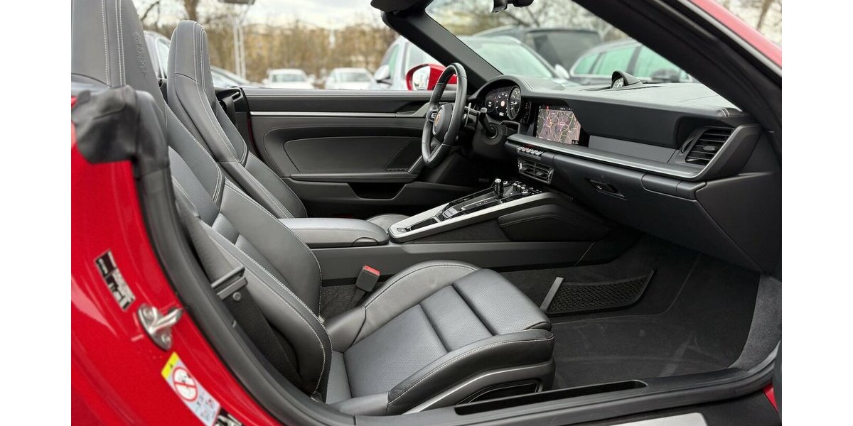 Porsche 992 911 CARRERA4/BOSE/LEDER/CHRONO/KAMERA/MEMORY 21.266 km 115.900 &euro; Villingen-Schwenningen 78054