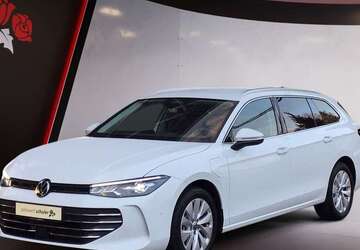 VW Passat Variant 25.000 km 33.949 &euro; Villingen-Schwenningen 78052