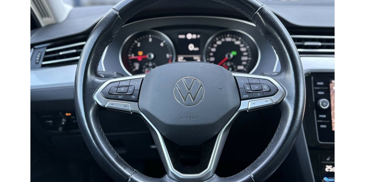 VW Passat 2.0 TDI Variant Business NAVI/KAMERA/ACC 189.309 km 15.900 &euro; Villingen-Schwenningen 78054