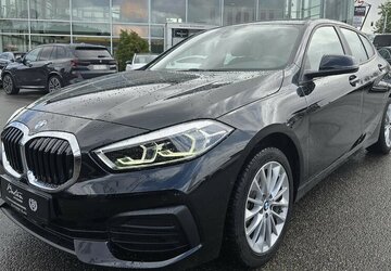 BMW 118i ADVANTAGE/VIRTUAL/NAVI//SITZHEIZUNG/1.HAND 28.344 km 24.900 &euro; Villingen-Schwenningen 78054