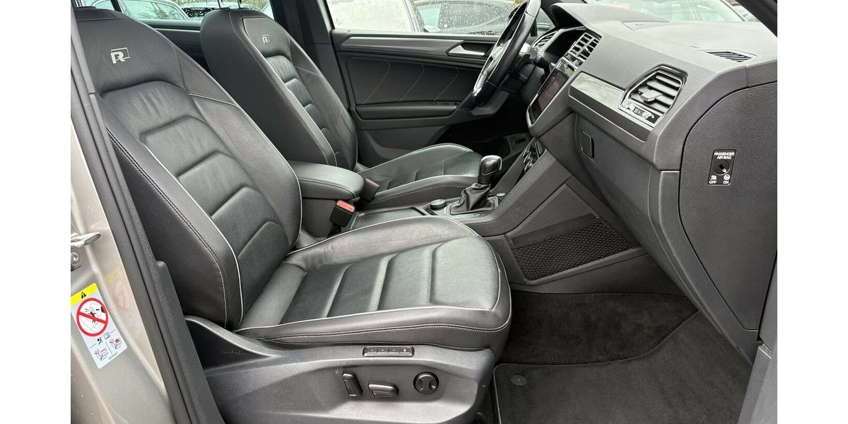 VW Tiguan 2.0 TDI 4Motion R-Line 360°/PANO/MEMORY 103.124 km 29.900 &euro; Villingen-Schwenningen 78054