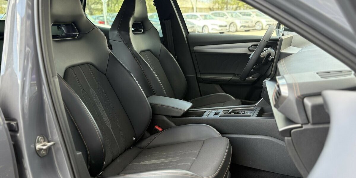 Cupra Formentor 2,0 TSI VZ 4Drive KAMERA/NAVI/SHZ/DAB 37.620 km 29.900 &euro; Villingen-Schwenningen 78054