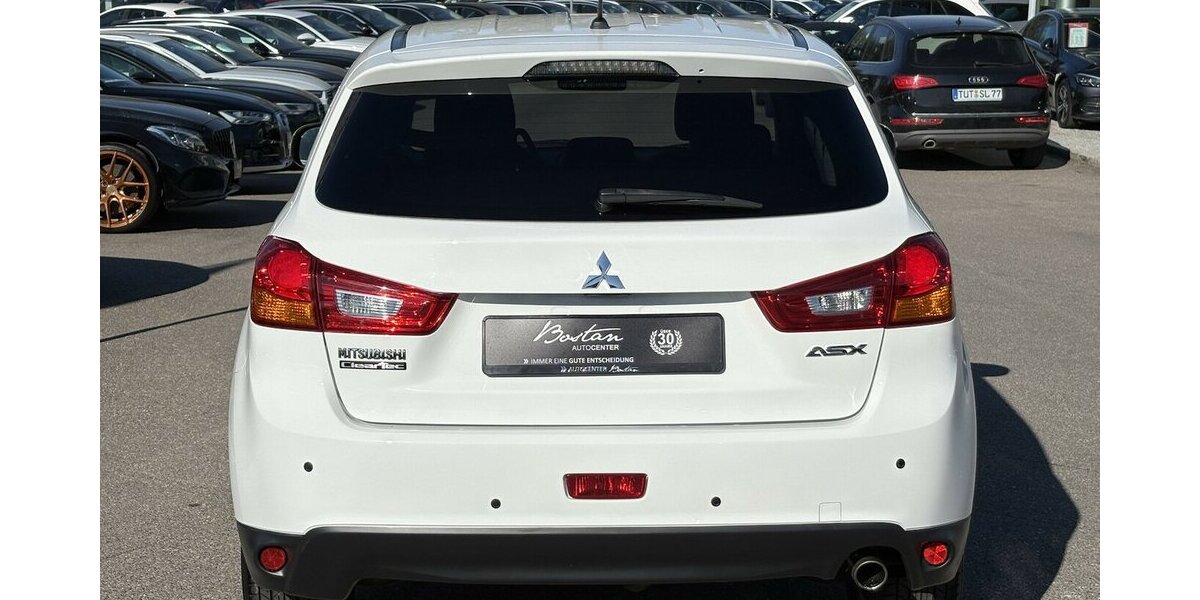 Mitsubishi ASX Basis 2WD PDC/KLIMA/SITZHEIZUNG/USB/1.HAND 46.244 km 8.900 &euro; Villingen-Schwenningen 78054