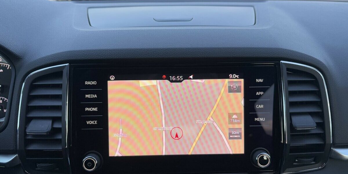 Skoda Karoq 1.5 TSI AMBITION/DSG/KAMERA/NAVI/PDC/DAB 163.970 km 15.900 &euro; Villingen-Schwenningen 78054