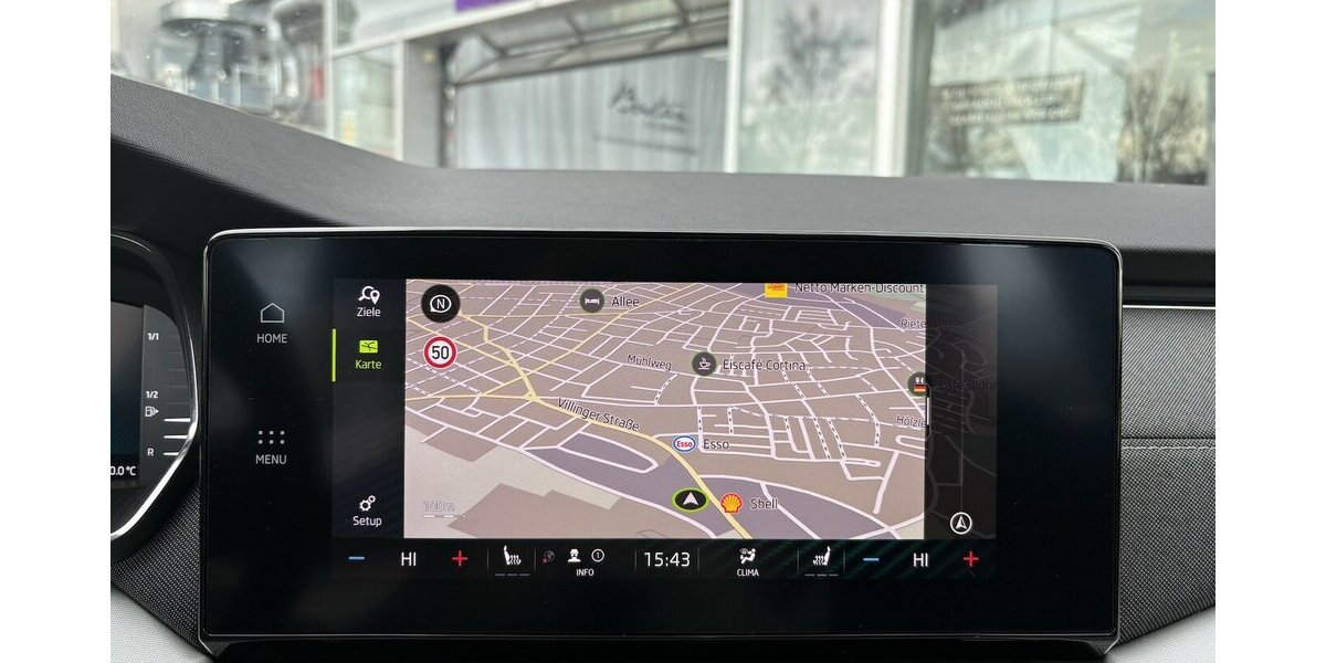 Skoda Octavia 2.0 TDI Combi Style MEMORY/NAVI/CARPLAY 84.033 km 19.900 &euro; Villingen-Schwenningen 78054