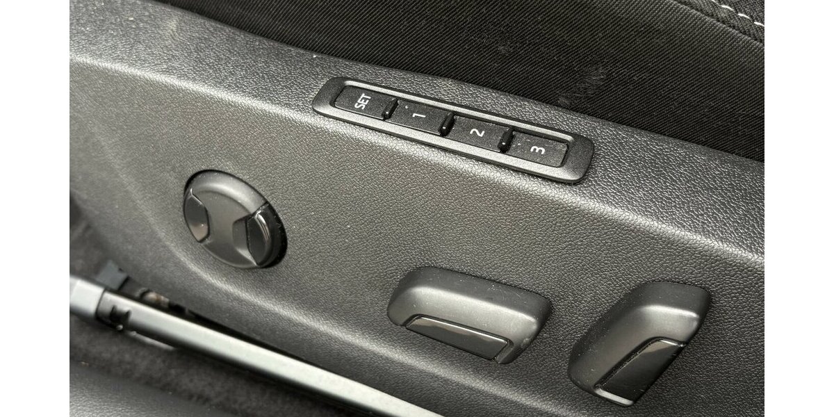 Skoda Octavia 2.0 TDI Combi Style MEMORY/NAVI/CARPLAY 84.033 km 19.900 &euro; Villingen-Schwenningen 78054